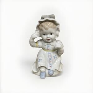 Original Artmark made in Taiwan Porcelain Girl Figurine